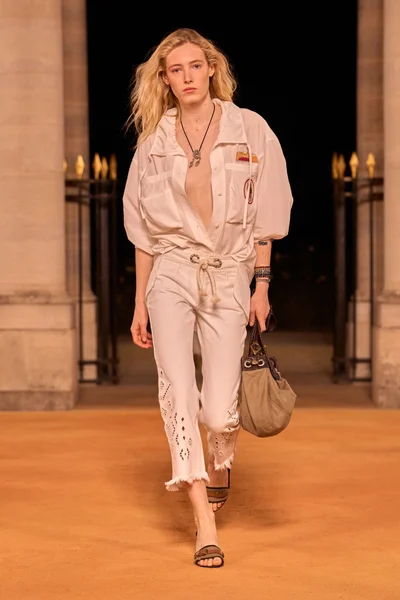 Look 37